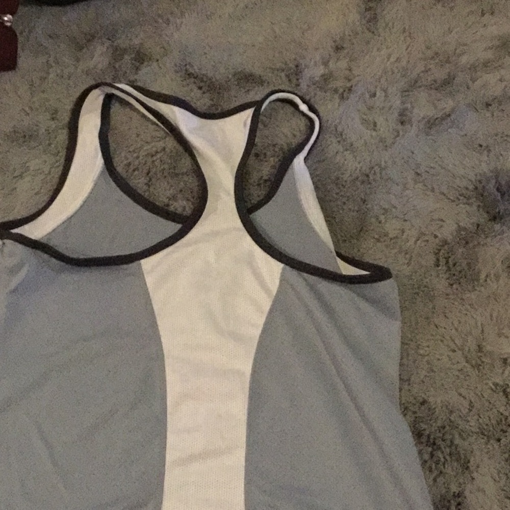 Exercise Tops - image 8